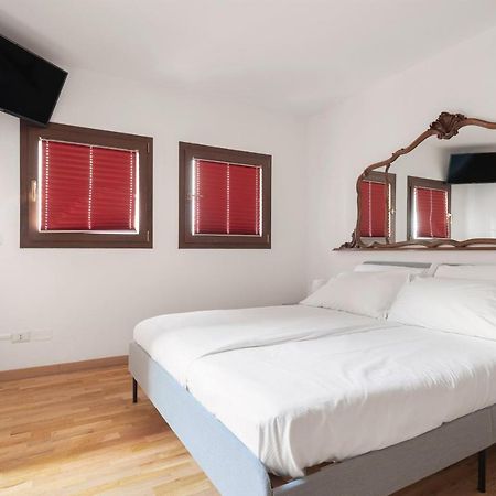 Appartement Solemar Sicilia - Palazzo Quaroni à Palerme Extérieur photo