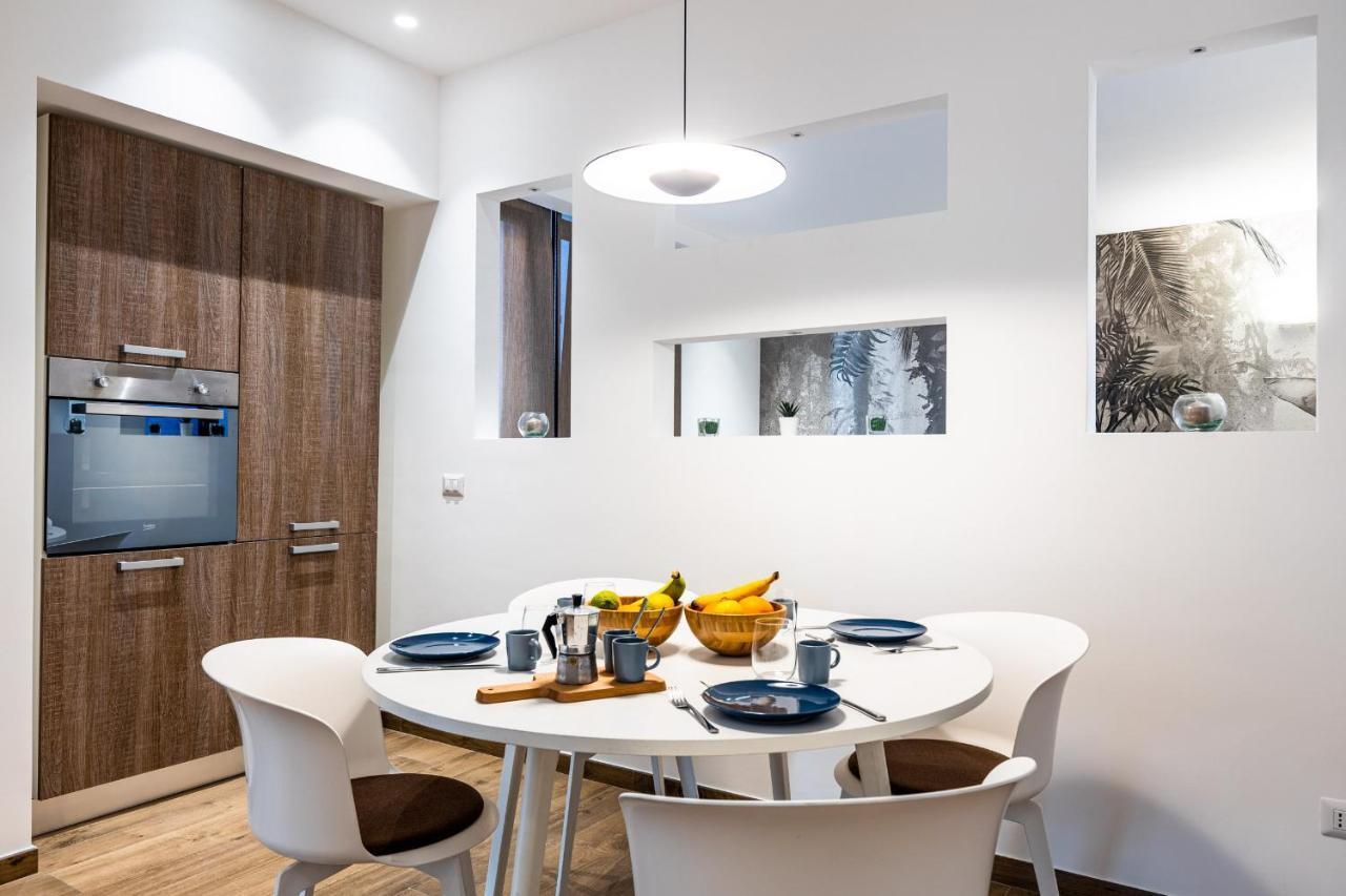 Appartement Solemar Sicilia - Palazzo Quaroni à Palerme Extérieur photo
